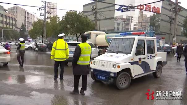 我公司電動(dòng)巡邏車(chē)為陽(yáng)邏交通中隊(duì)排堵保暢！